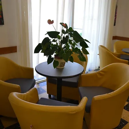 Albergo Larenzia-2